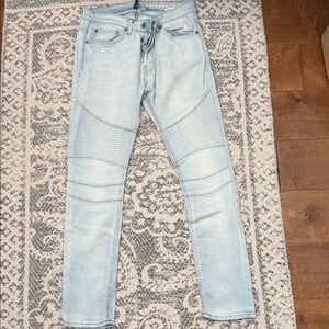Divided Light Wash Skinny Jeans